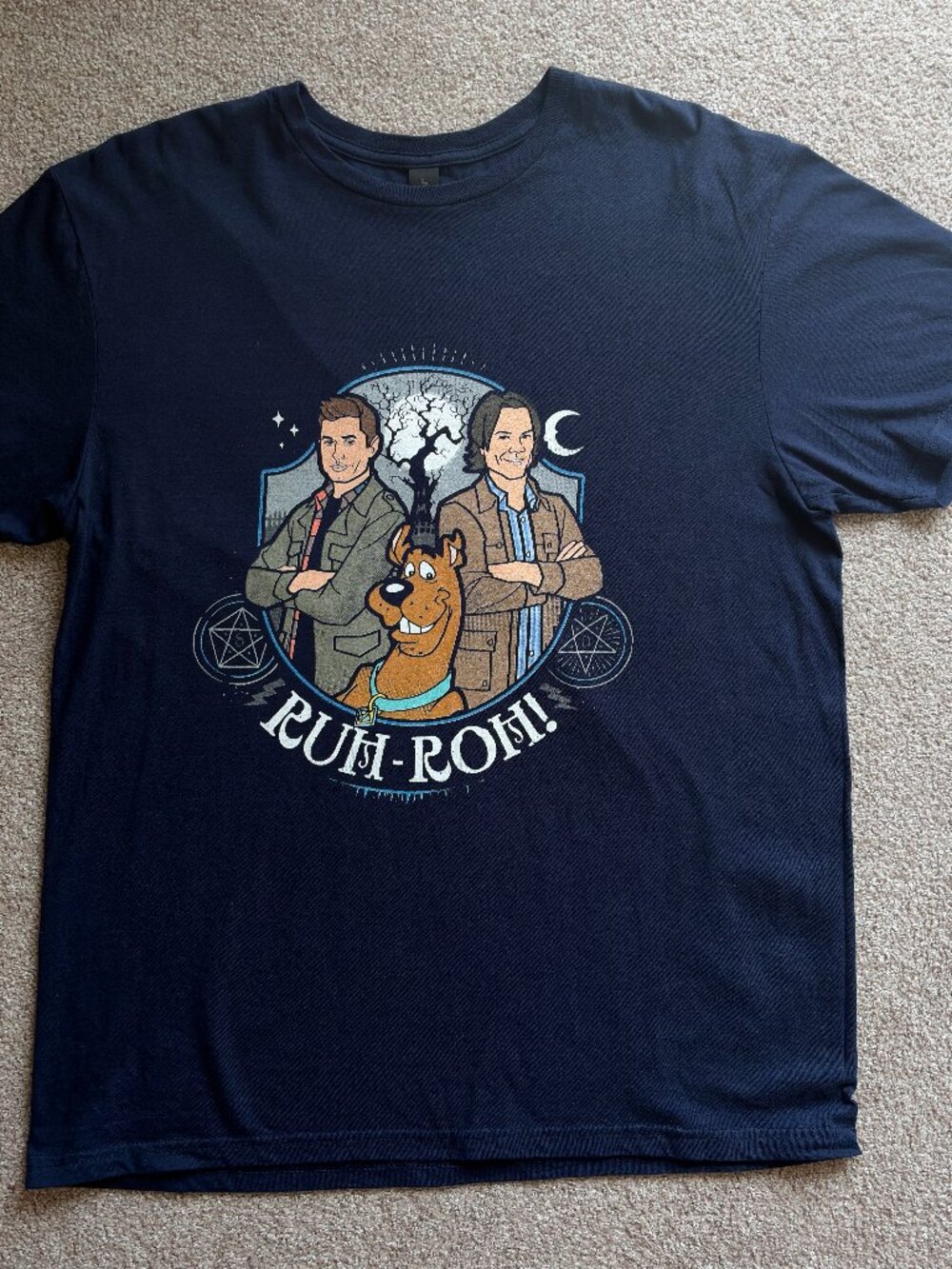 Supernatural Scoobynatural Scooby-Doo Ruh-Roh Tee L